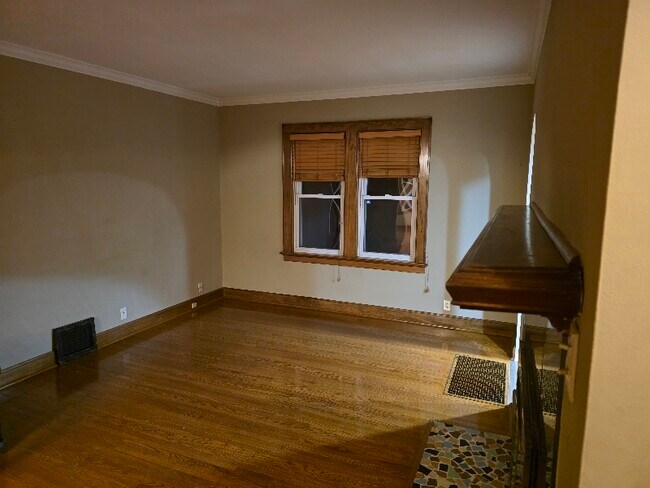 Foto del edificio - 727 S Rotherwood Ave
