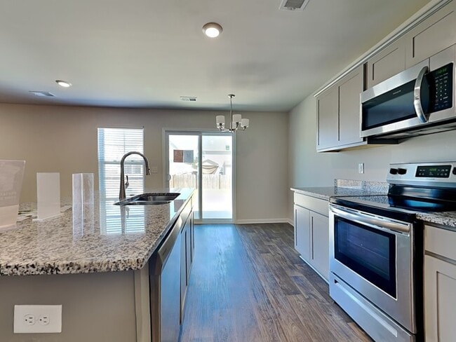 Foto del edificio - 1643 Commendable Ct