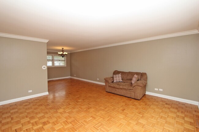 Building Photo - 470 Surryse Rd