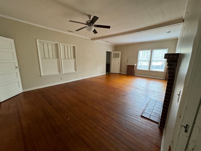 Foto del edificio - 6110 Burkhalter Rd