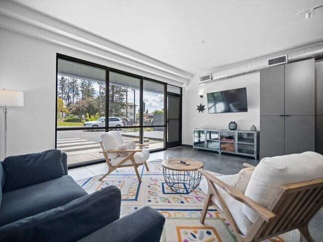 Foto del edificio - 3003 E 30th Ave