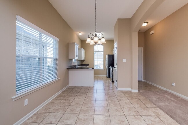 Foto del edificio - 7879 Ridgedale Dr