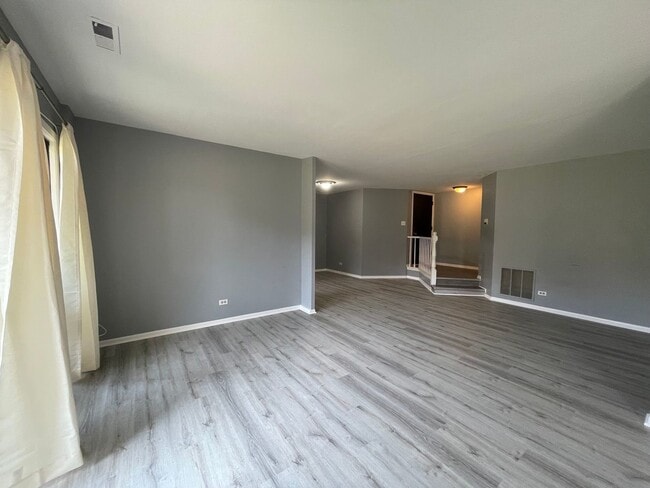Building Photo - 1655 Dover Ct