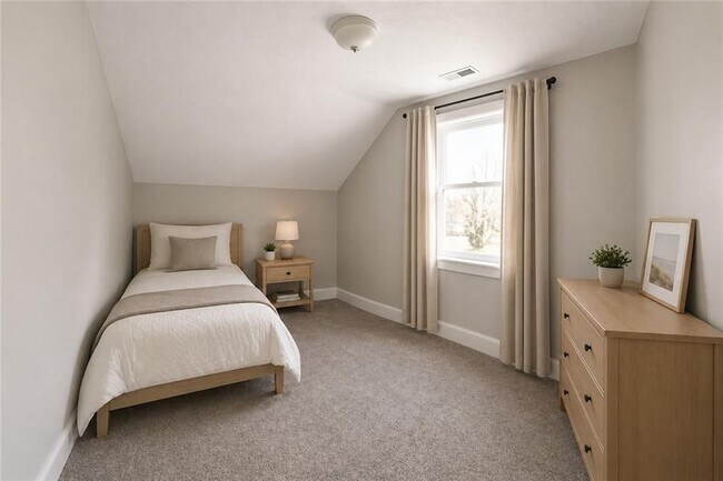 Foto del edificio - 65 Maple Ave