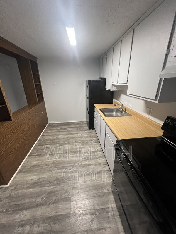 Foto del edificio - 2000 Indianapolis Rd