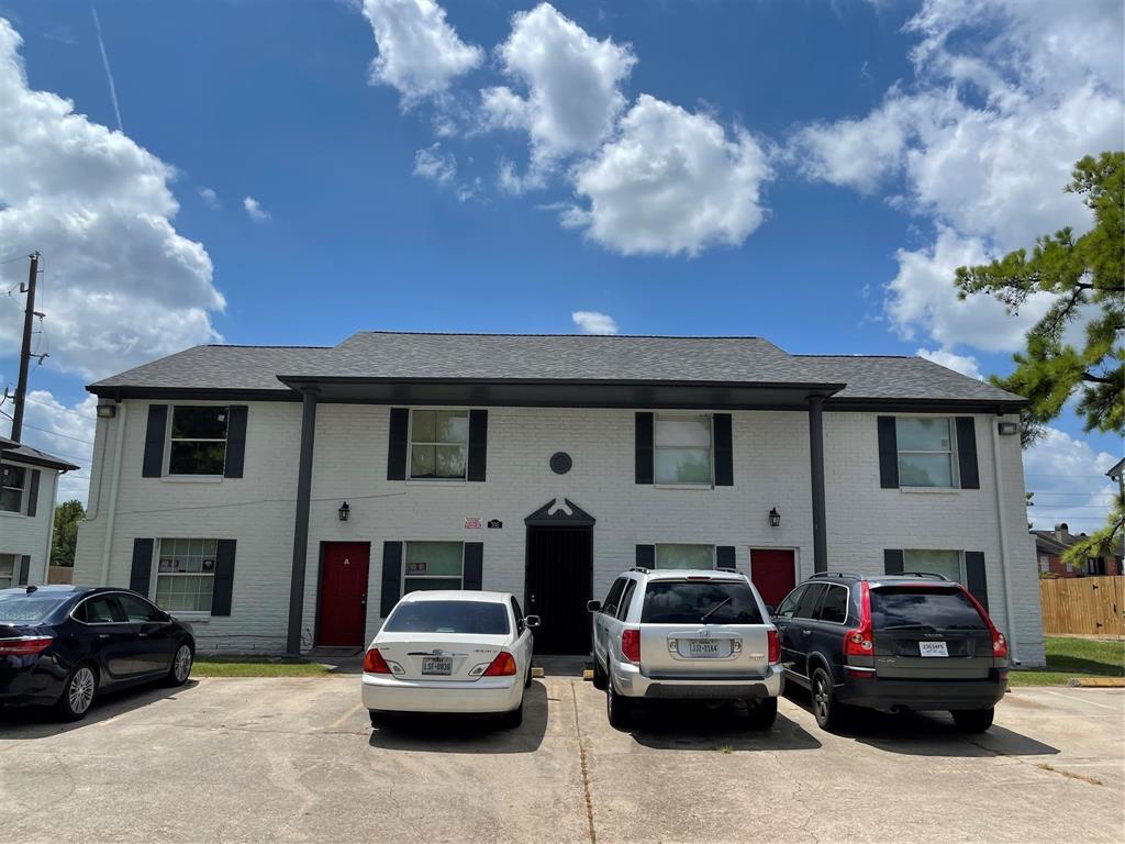 707 Barren Springs Dr Unit D, Houston, TX 77090 Room for Rent in