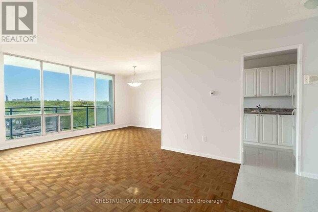Building Photo - 150 Lakeshore Rd W