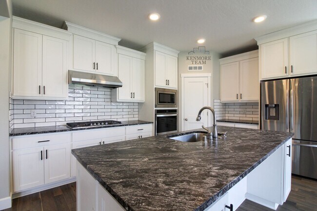 Building Photo - 9813 Chinook Dr