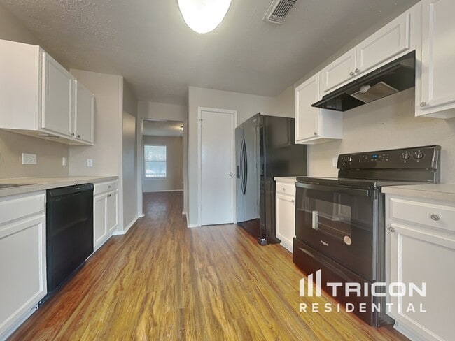 Foto del edificio - 16783 Fallen Timbers Dr