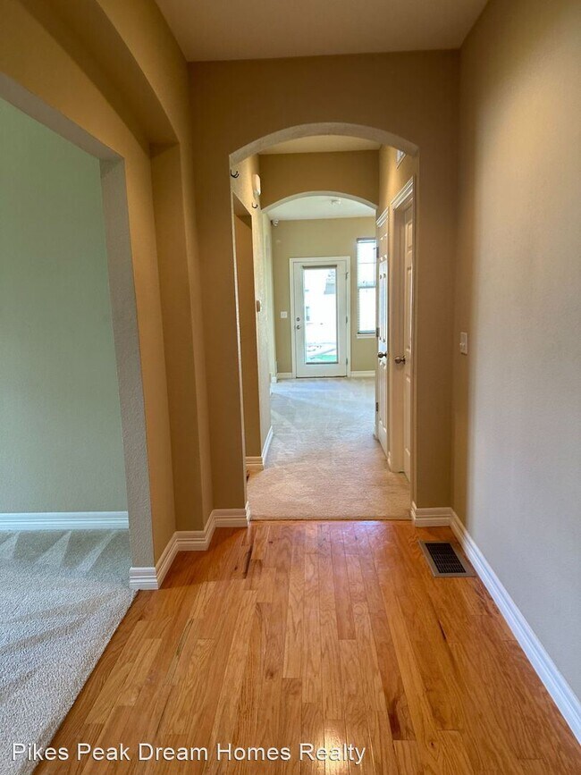 Building Photo - 3 br, 2 bath House - 6995 Mountain Spruce ...