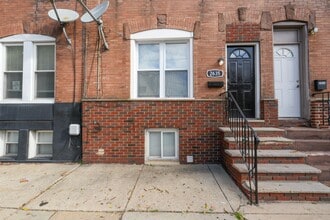 Building Photo - 2635 Dickinson St
