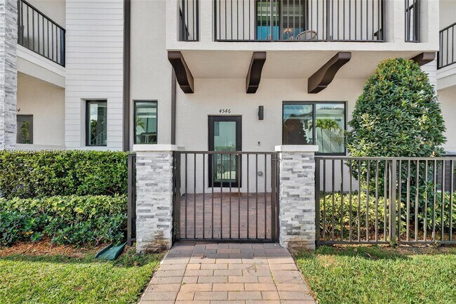 Foto del edificio - 4546 NW 83rd Ave