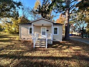 Building Photo - 412 Oates St