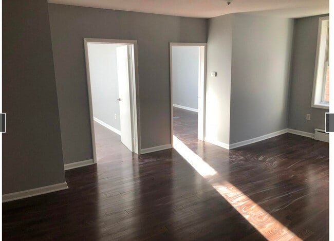 Building Photo - 146 Clendenny Ave