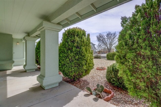 Building Photo - 9440 E Towago Dr