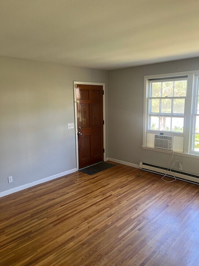 Building Photo - 6533 Thunderbird Dr