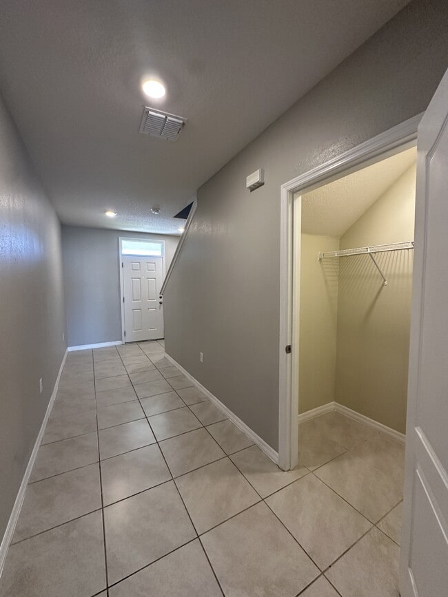 Foto del edificio - 1448 Berry Ln