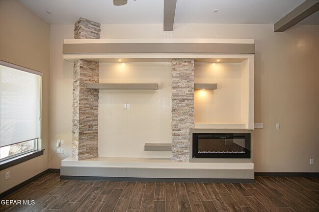 Building Photo - 12337 Desert Palms Ave