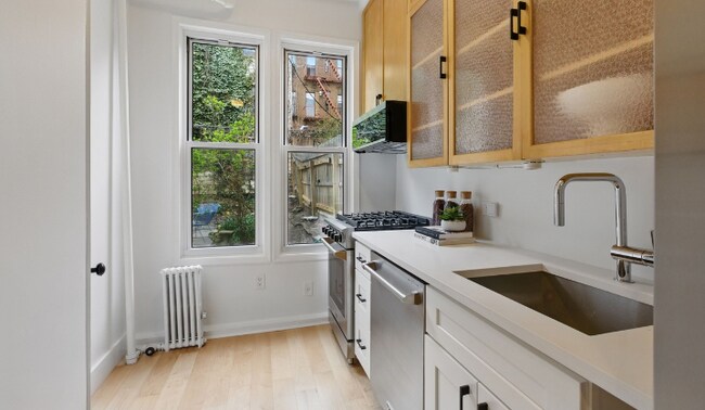 Foto del edificio - 152 N 9th St