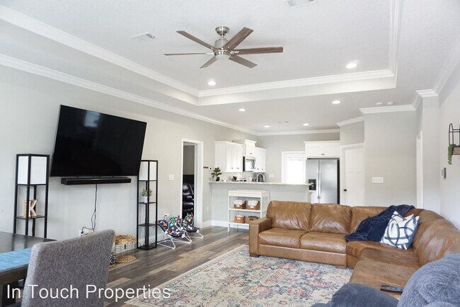 Building Photo - 4 br, 2 bath House - 8 Osprey Cove