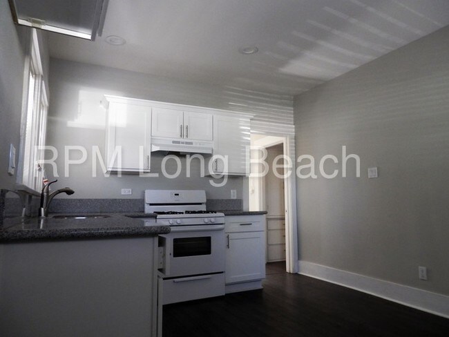Foto del edificio - 2634 E 4th St