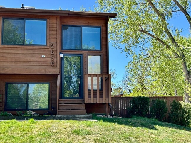 Photo - Beautiful & Bright Corner Condo in North Boulder