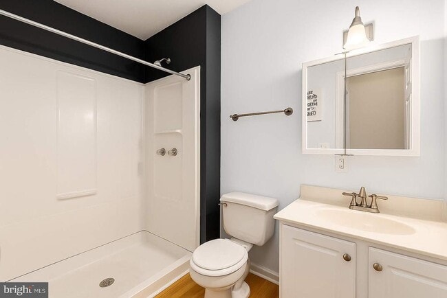 Foto del edificio - 18300 Streamside Dr