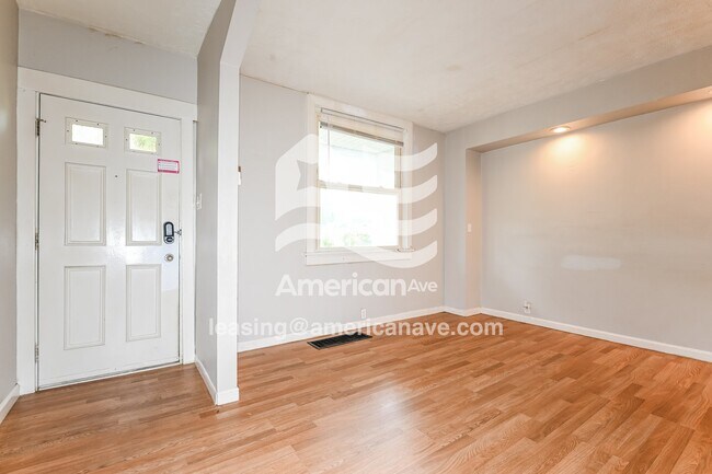 Foto del edificio - 5609 Celadine St
