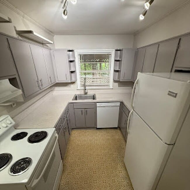 Foto del edificio - 3 bed 1.5 Bath in Decatur!