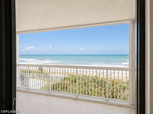 Building Photo - 401 Jimmy Buffett Mem Hwy