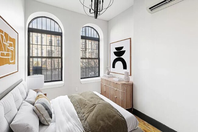 Foto del edificio - 704 MacDonough St
