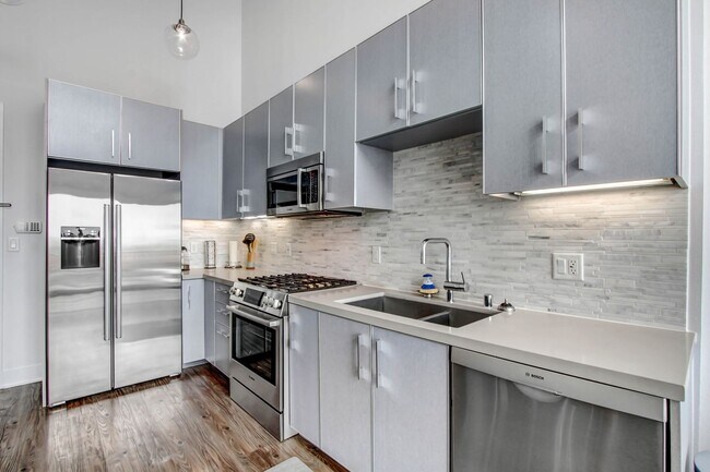 Interior Photo - The BW