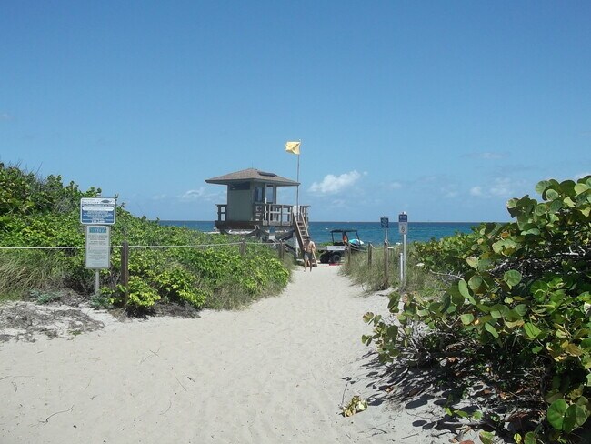 Foto del edificio - 951 De Soto Rd