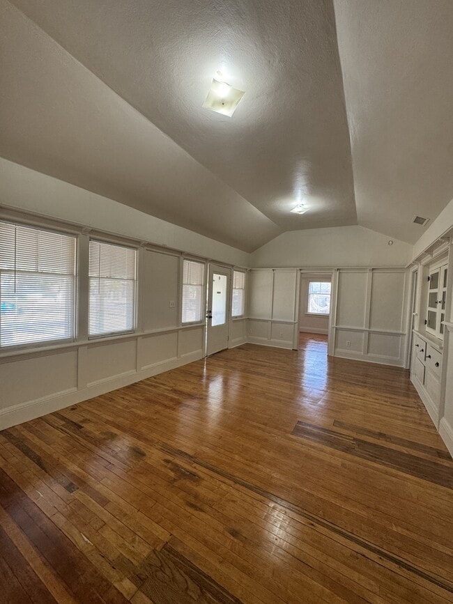 Photo - 1403 E Fillmore St House