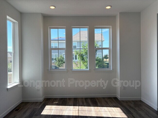 Building Photo - 1648 Drake Aly