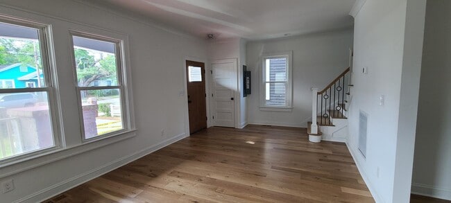 Building Photo - 35 Cypress St