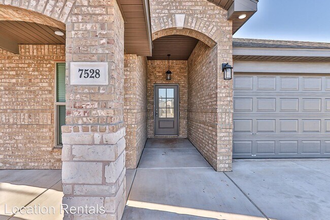 Foto del edificio - 4 br, 2 bath House - 7528 98th Place