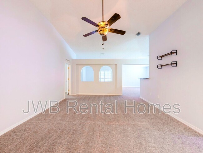 Building Photo - 11028 Daimler Ct