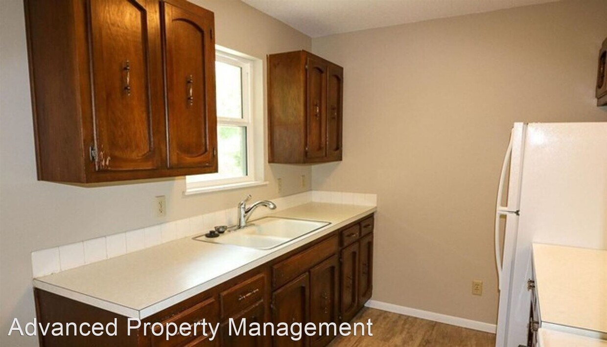 Building Photo - 2 br, 1 bath House - 729 Fremont