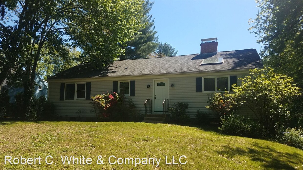 Primary Photo - 3 br, 1.5 bath House - 20 Woodland Ave.