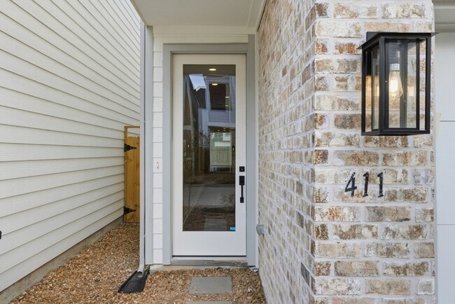 Building Photo - 411 Stonework Garden Ln