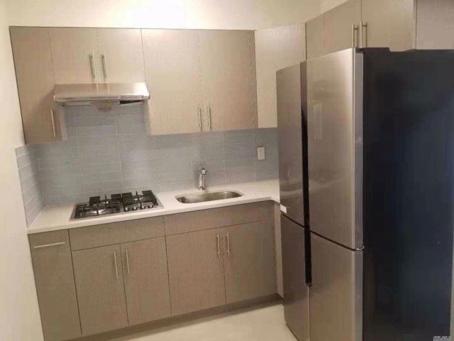 Foto del edificio - 161-12-161-46 46th Ave