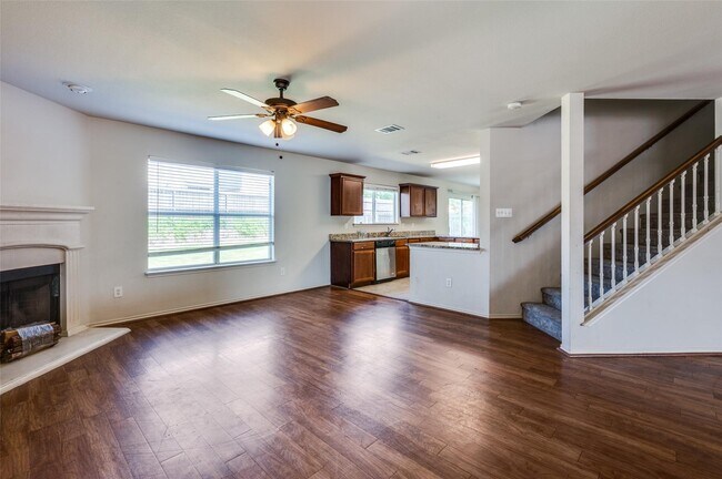 Building Photo - 2021 Laughlin Rd