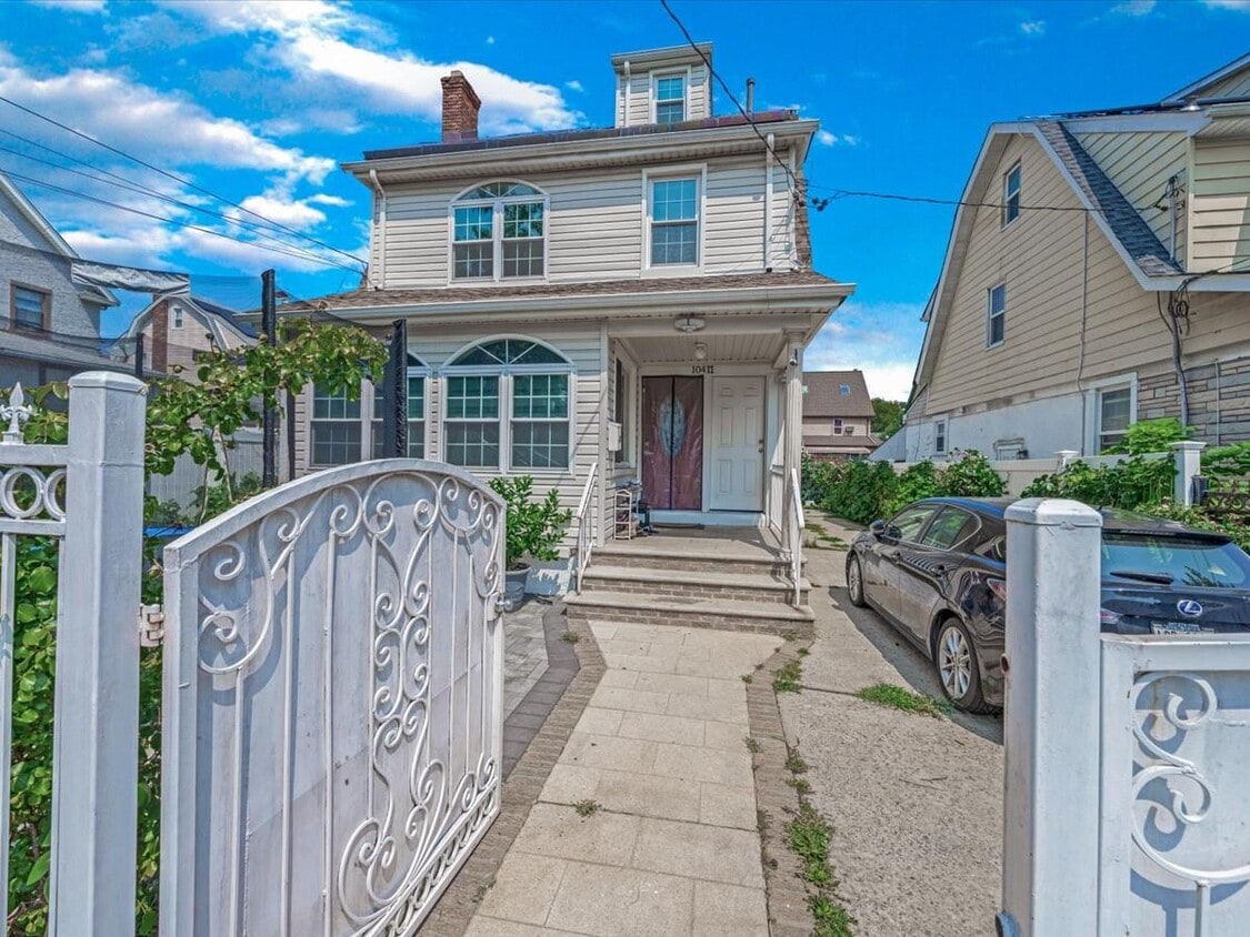 Foto principal - 104-11 197th St