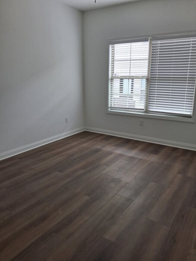 Foto del edificio - 842 Ridgewood Dr