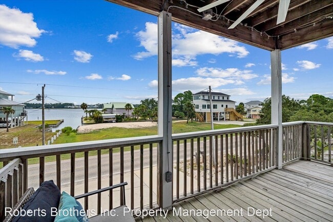 Foto del edificio - 3 br, 3.5 bath House - 417 Windmill Ridge ...