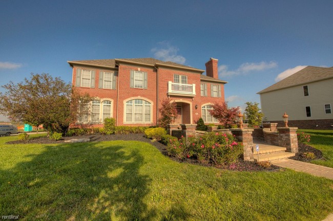 Foto del edificio - 2642 The Crossings Ln