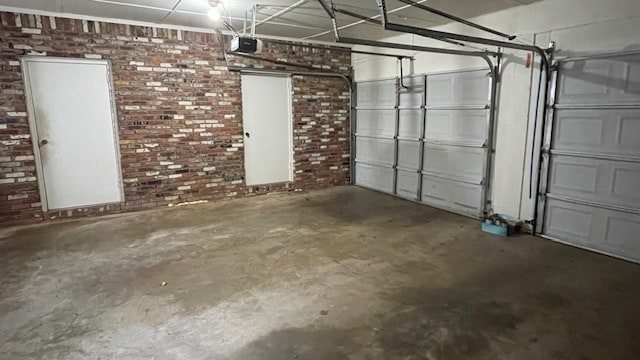 Building Photo - Cozy Ranch in City Limits