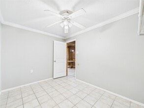 Building Photo - 713 6th St