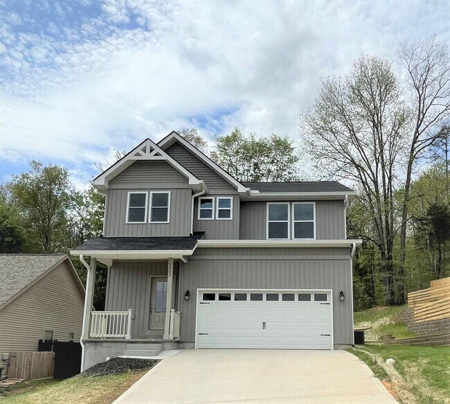 Building Photo - New Construction in an established neighbo...